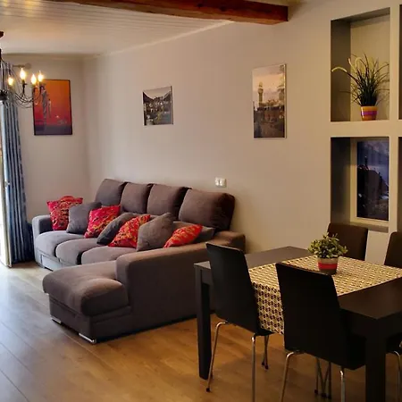 Piso En Calle Peatonal Con Garaje Privado * 산탄데르